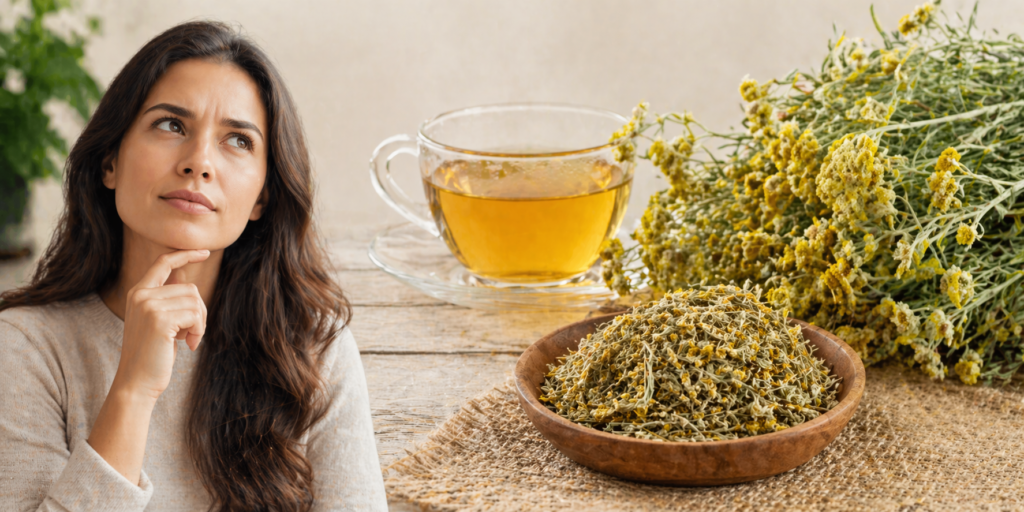 Imagem com um maço de flores de marcela frescas, um pote de cerâmica com flores secas e uma xícara de vidro com chá, e uma mulher com a mão no queixo como que pensando se tomar chá de marcela todo dia faz bem.